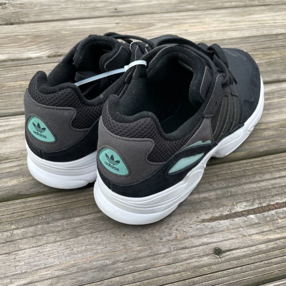 Adidas Men Athletic Shoes Black Lace Up Torsion Ru - Picture 4 of 12